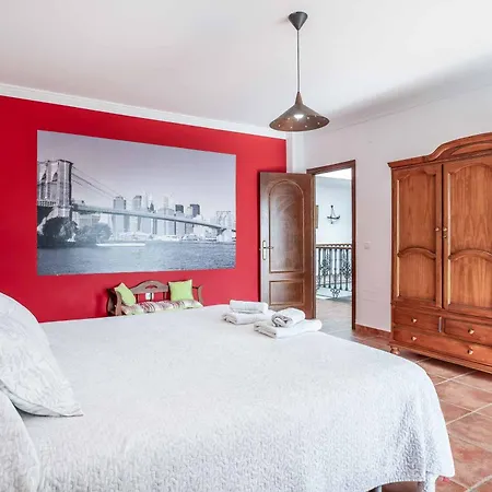 Agueda Villa *