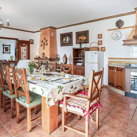 Agueda Villa Torrox
