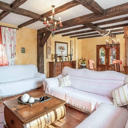 Agueda Villa